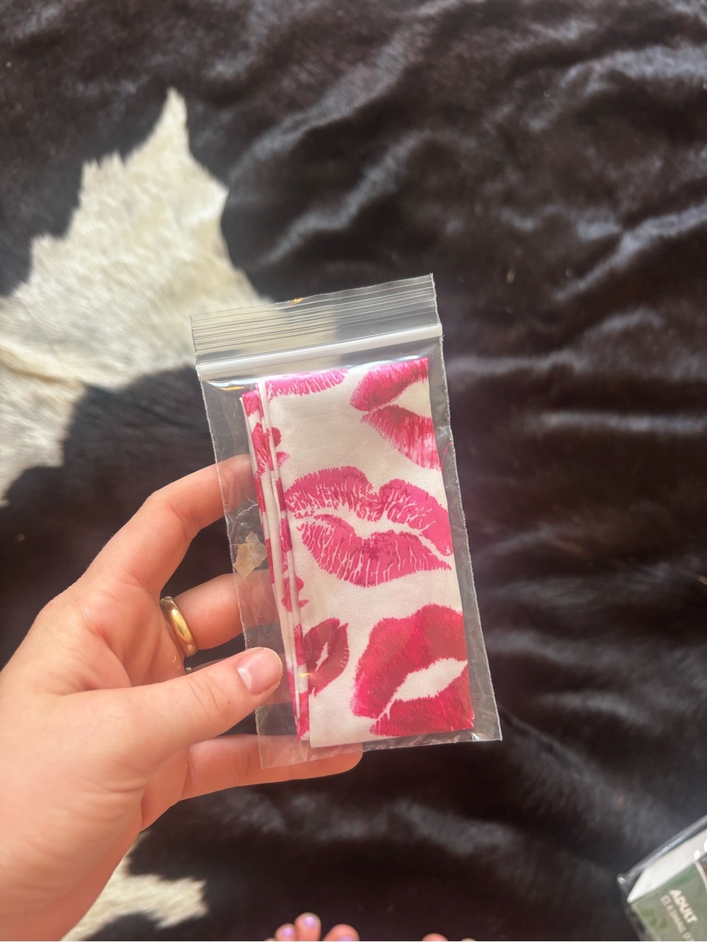 Reusable ascot Cloth with Pink Lip Print